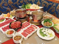 -元一希尔顿酒店·鲜切牛肉火锅禅自助餐厅
