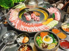 -哈哈碳都·牛肋条无限自助烤肉(台江万达店)