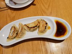博多一口饺子-一風堂拉面(港汇恒隆店)