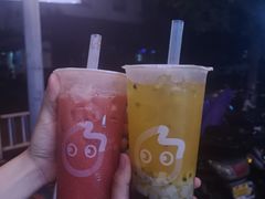 双球冰淇淋莓莓-CoCo都可(湖滨银泰店B区店)