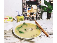iphone_upload_pic-十面欢腾·海鲜面·台式Bistro(长乐路店)