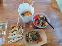 -八一路好吃街(雨田商务大厦店)