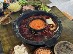 -黄潇洒老火锅(九眼桥宏济巷店)