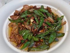 -阿瓦山寨·湘菜现炒·剁椒鱼头王(咸阳总店)