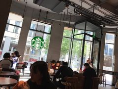 大堂-星巴克(北京三里屯SOHO一店)