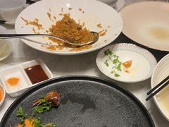 烤乳鸽-深圳美高梅酒店-品聚嘉府中餐厅