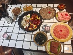 -贰回巷火锅馆(钟楼店)