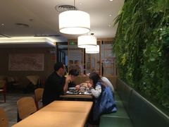 靠窗位-吉野家(深圳超多维科技大厦分店)