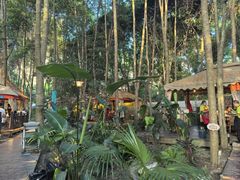 -二荆条·蜀鲜汇城市森林火锅