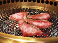 -铭牛烧肉·和牛海鲜自助(高新月牙湖店)