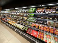 面包甜点陈列柜-七鲜超市(瑞虹天地太阳宫店)