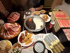-牛YO寿喜烧·铁板烧和牛火锅自助(市府恒隆店)