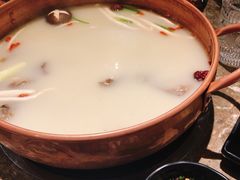 -三人行骨头王火锅(长寿店)