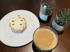 -Fridi Patisserie Cafe