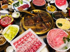 -小天鹅火锅·一线江景洪鼎旗舰店(洪崖洞店)