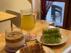-C.Y Cafe