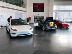 -TESLA 特斯拉(北京南四环中路特斯拉中心)