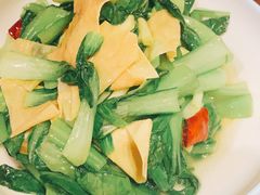 上海青炒豆筋-胡桃里乐队酒馆(农科路店)