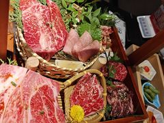 -山川小町·极番烧肉(新地假日广场店)
