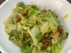 -湖南人家湘菜馆(镇江路店)