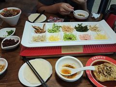 -鸿通城购物中心