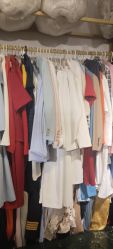 -月月婚纱礼服仓储店(王府井店)