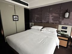 -铂尔登国际酒店(南山深圳湾口岸店)