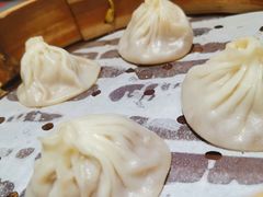 双拼小笼（蟹粉+鲜肉）-穿蒸引鲜·嗲记(正大广场店)