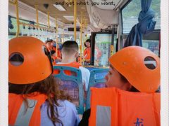 -安吉龙王山峡谷漂流