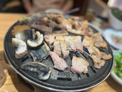 -青瓦餐厅·生鱼片·韩园烤肉(西塔店)
