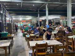 -四川小胡子海鲜(丁村万人海鲜广场店)