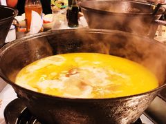 -鲜入围煮花胶鸡海鲜火锅