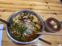 -柳州肥姨妈大骨螺蛳粉(曹路店)