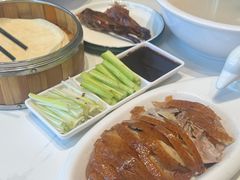 -梅利汴京烤鸭•开封豫菜地标店(东大街店)