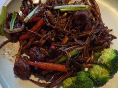 -八府香鸭·啫啫煲(华山路店)