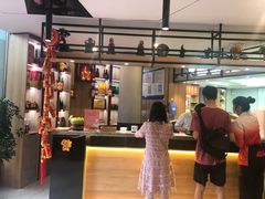 -有红鸡毛店·川菜(建设路店)