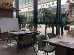 -阿瓦山寨·湘菜现炒·剁椒鱼头王(咸阳总店)