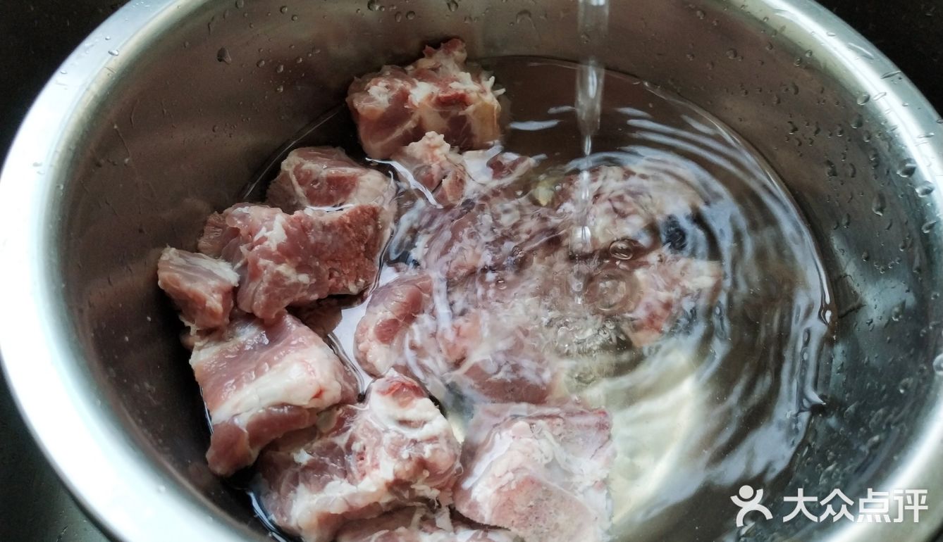 健胃滋阴理气化痰，清甜爽口的萝卜煲排骨汤