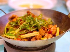 馋嘴牛蛙-小老板海鲜酒家(董家渡店)
