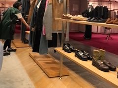 -文艺复兴百货(米兰大教堂广场店)