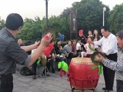 -巴陵广场