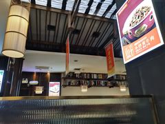 -阿瓦山寨·湘菜现炒·剁椒鱼头王(咸阳总店)