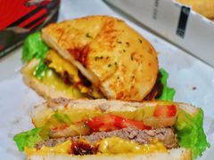 安格斯牛肉堡-必胜客(乐山世豪PH店)