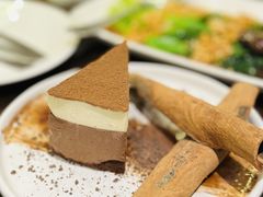 -Chom Cafe and Restaurant