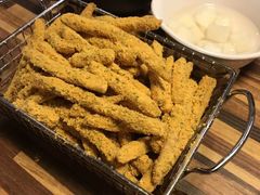 -BHC炸鸡(明洞总店)