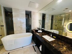 -青岛海尔洲际酒店