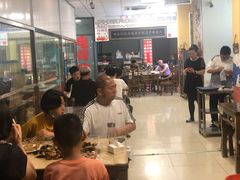 大堂-张记老街里海鲜美食城(劈柴院店)