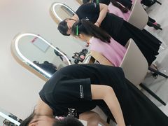 -首脑美容美发化妆美甲培训学校(龙岗校区)