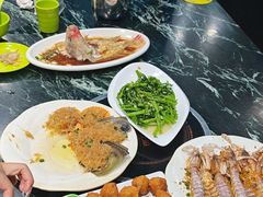 -小海豚•老字号海鲜餐厅(天涯店)