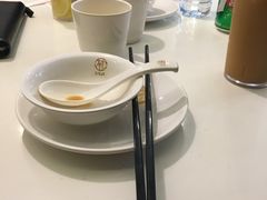 -新大咀港式茶餐厅(宝山万达店)